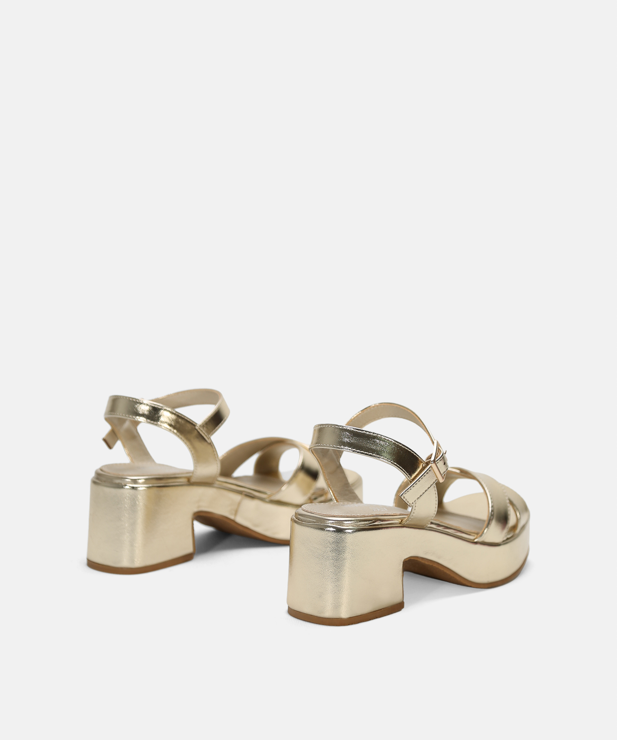 Sandalia plataforma tiras cruzadas image number null